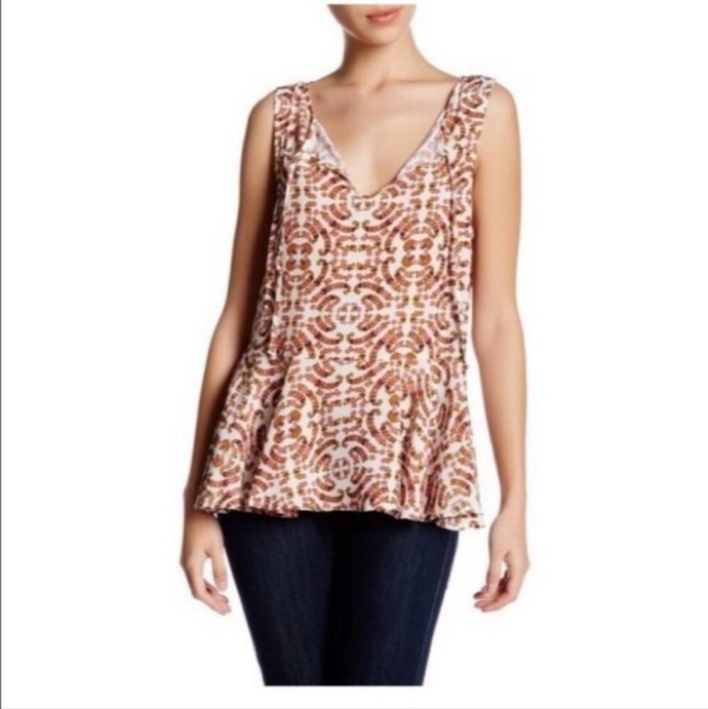 CUPCAKE AND CASHMERE Marlow tank